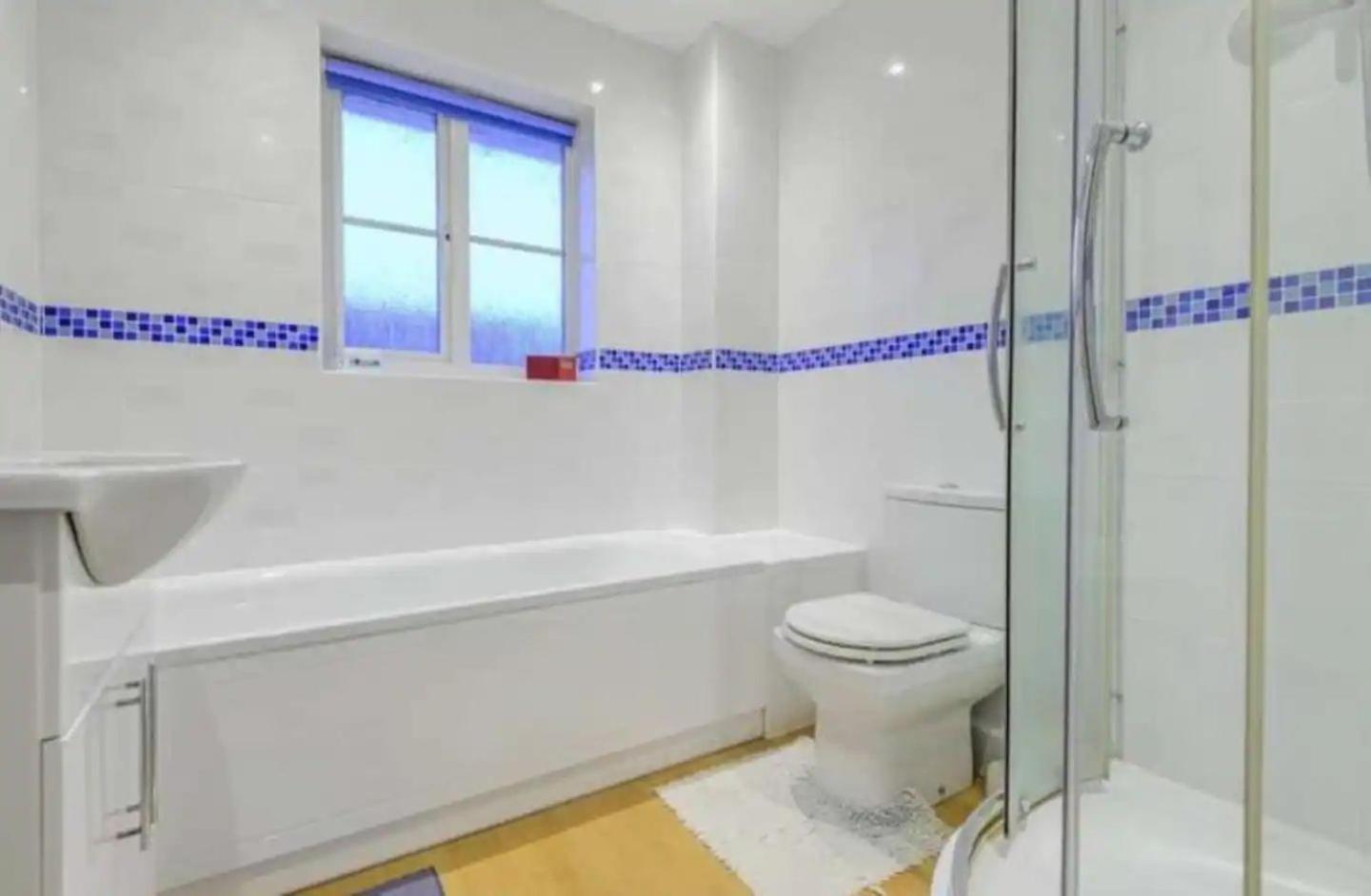 Takeoff House Holiday home Ashford (Surrey)